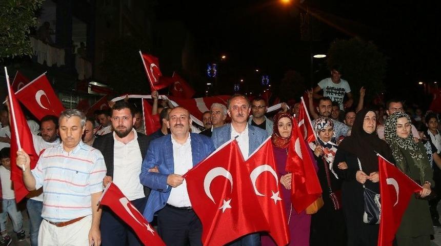 Bağcılar, 15 Temmuz Şehitleri İ&ccedil;in Y&uuml;r&uuml;d&uuml;