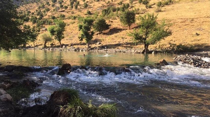 Çocukların Boğulmaması İçin Çaya Havuz Yaptılar