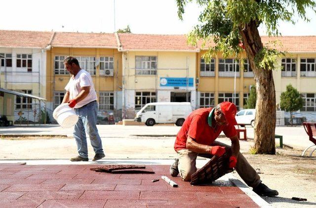 Karşıyaka’nın Okulları Yenileniyor