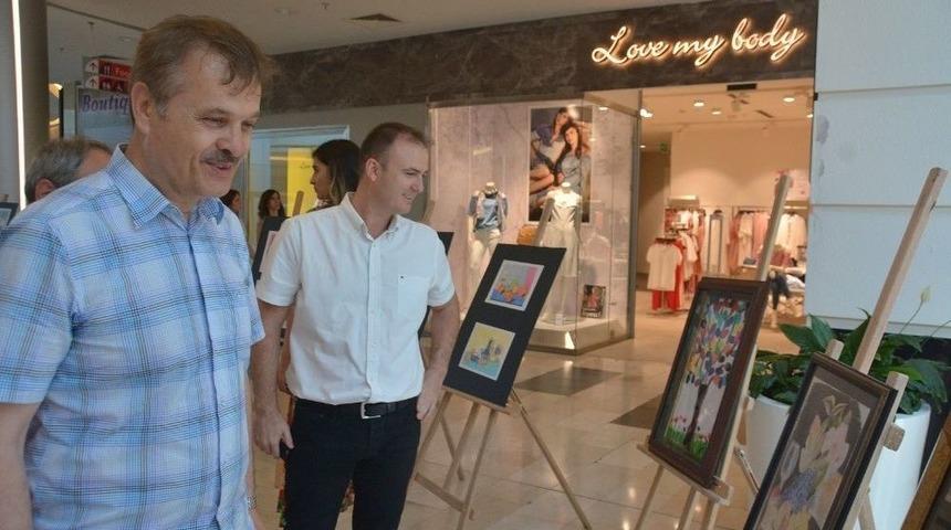 Psikiyatri Hastaları Ressamları Aratmıyor