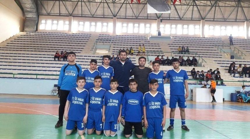 Beden Eğitimi &Ouml;ğretmeninden &Ouml;rnek Davranış