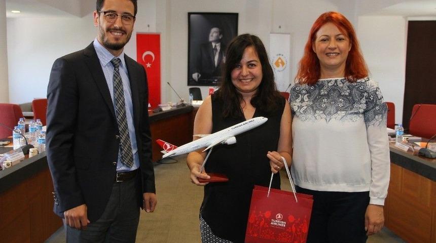 Fikirler &Uuml;r&uuml;ne D&ouml;n&uuml;ş&uuml;yor