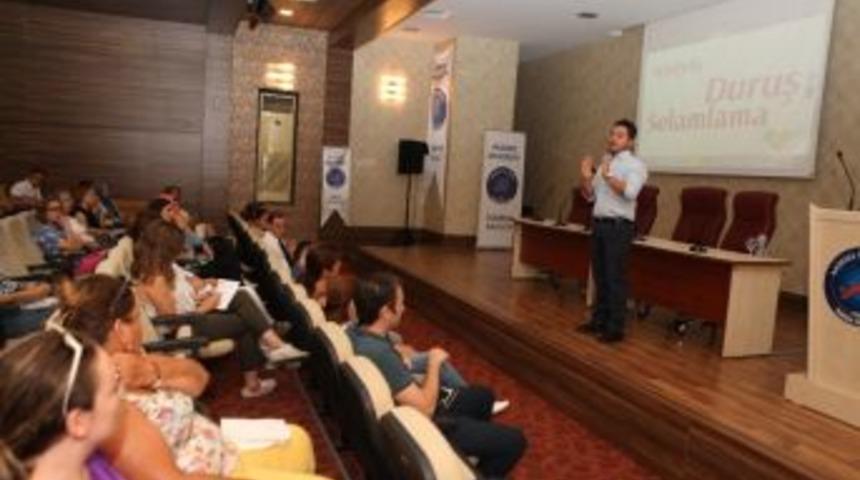 A&uuml; Personeline Protokol Ve Hitabet Eğitimi