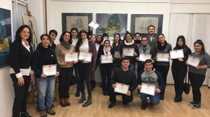 Adanalı 16 &Ouml;ğrenci Prag&rsquo;da Staj Yaptı