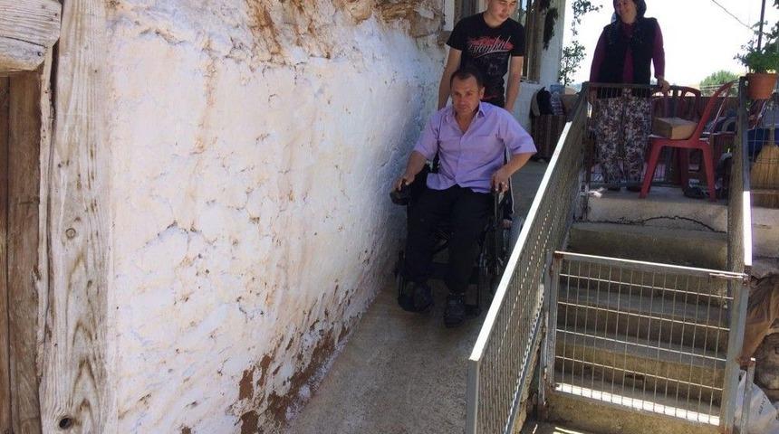 İki Engelli Vatandaşın Daha Y&uuml;z&uuml; G&uuml;ld&uuml;