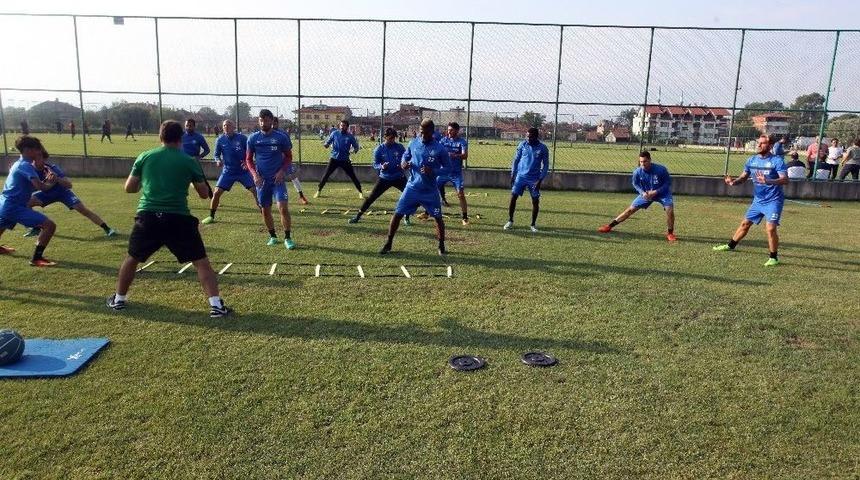 Adana Demirspor &Ccedil;alışmalarını S&uuml;rd&uuml;r&uuml;yor
