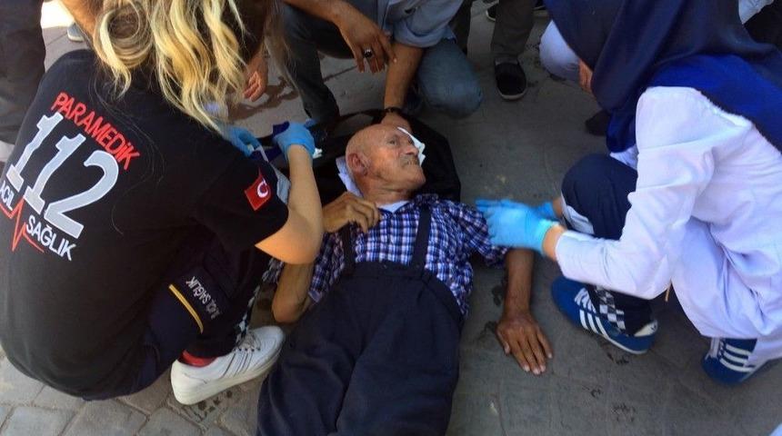 Otomobille Ak&uuml;l&uuml; Engelli Aracı &Ccedil;arpıştı: 1 Yaralı