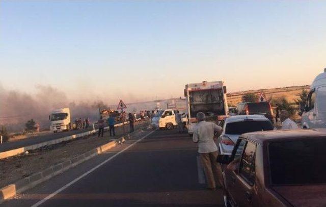 Kilis'te Saman Yüklü Tır'da Yangın