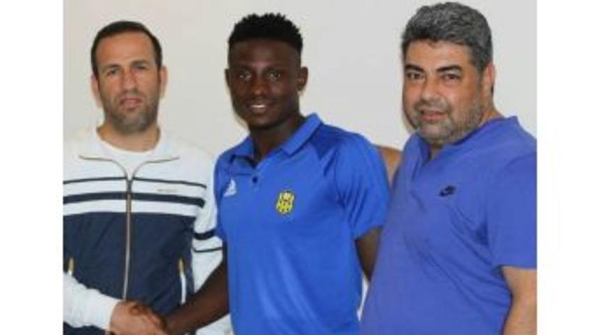 Evkur Yeni Malatyaspor, Nijeryalı Sincere Seth İle 3 Yıllık S&ouml;zleşme İmzaladı