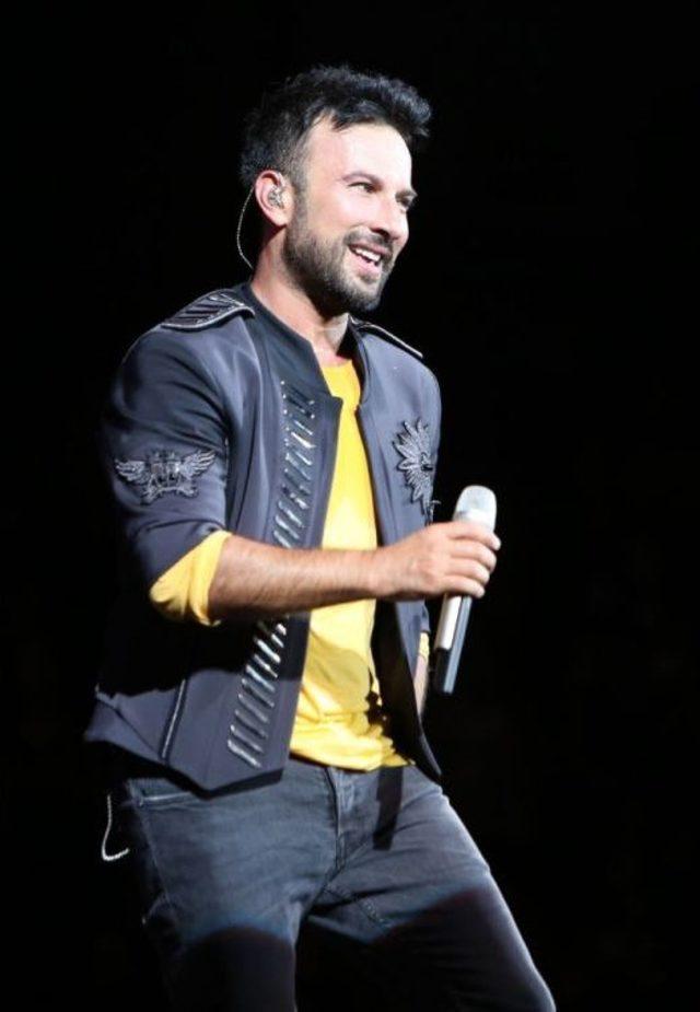 Megastar Tarkan’ın Harbiye Konserlerini 1.2 Milyon Kişi Takip Etti