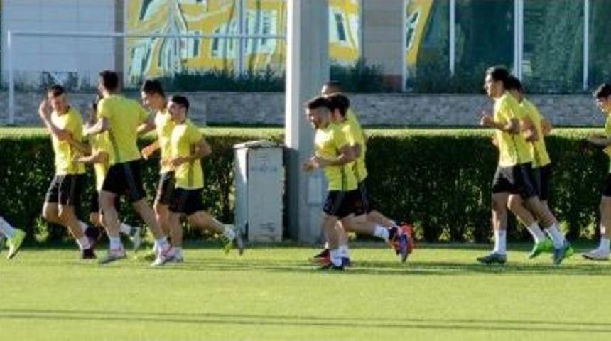 Kayserispor U21 Takımı A Takım Tesislerinde &Ccedil;alışıyor