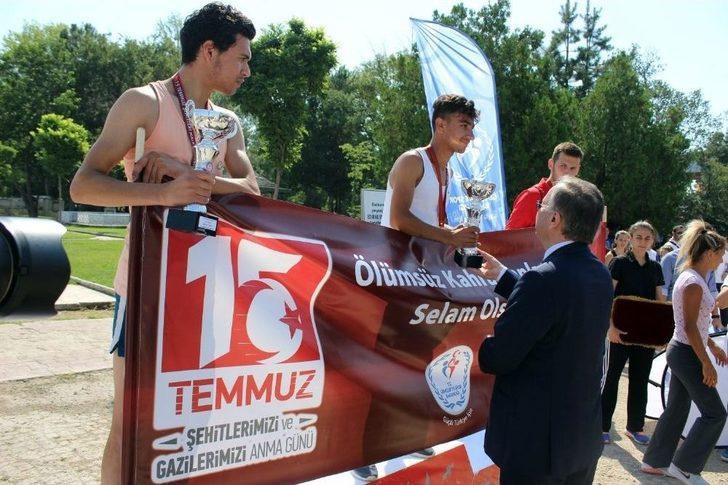 15 Temmuz Şehitleri’ni Anma Atletizm Halk Koşusu Koşuldu G4