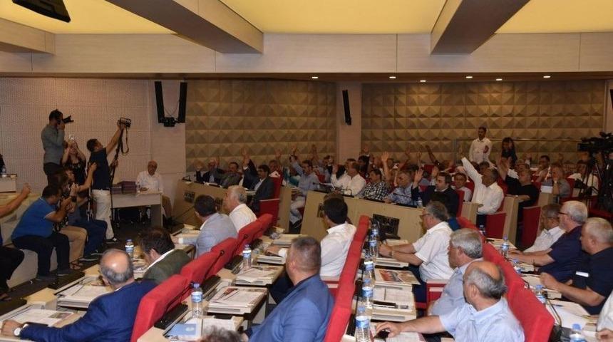 B&uuml;y&uuml;kşehir Belediye Meclisi&rsquo;nde Kula Burukluğu