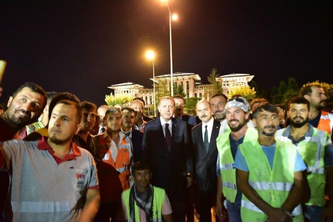 Cumhurbaşkanı Erdoğan, 15 Temmuz Anıtı&rsquo;nı İnceledi