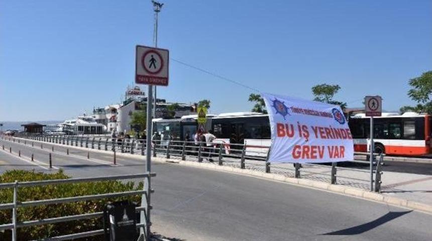 İzmir'de Yolcu Ve Araba Vapuru Seferleri, Grev Nedeniyle Durdu (2)