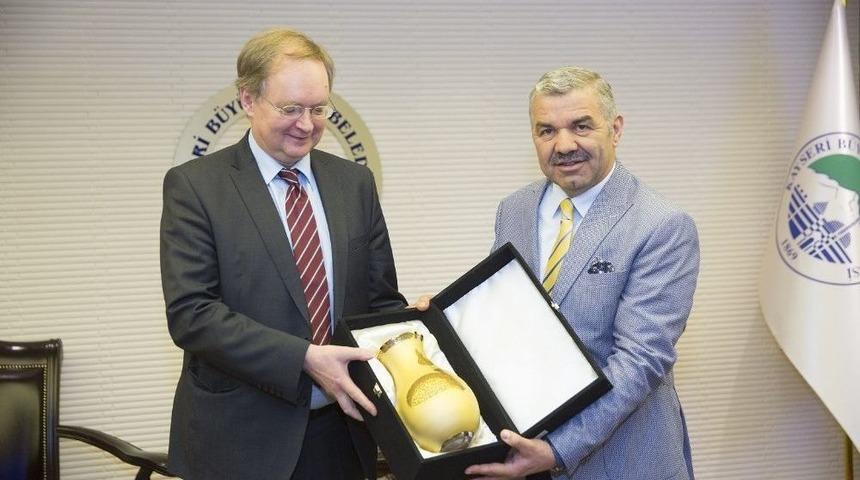 Ab T&uuml;rkiye Delegasyonu Başkanı Berger, Başkan &Ccedil;elik&rsquo;i Ziyaret Etti