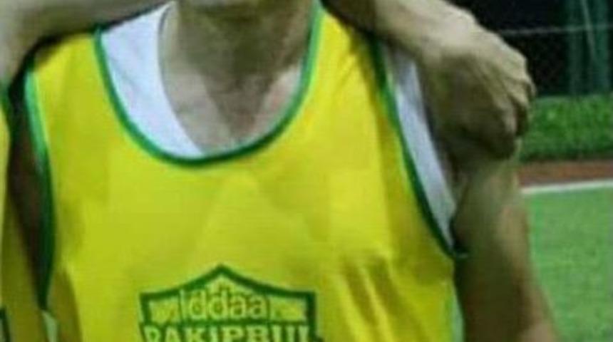 Halı Sahanın Ortasında &Ouml;l&uuml;m Kamerada