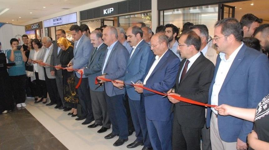 Van&rsquo;da 15 Temmuz Konulu Resim Sergisi