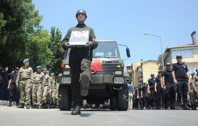 Kula'da Şehit Olan Er Pınardağ, Bursa'da Son Yolculuğuna Uğurladı