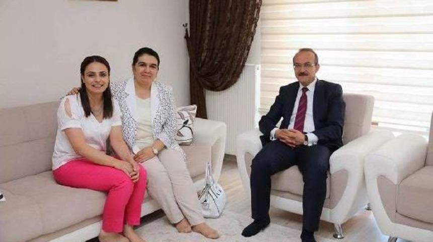 Ordu Valisi Yavuz Ve Eşinden Şehit Ailelerine Ziyaret