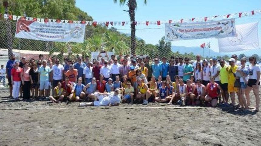 K&ouml;yceğiz 20'nci Plaj Hentbolu'nda Birinciler Belirlendi