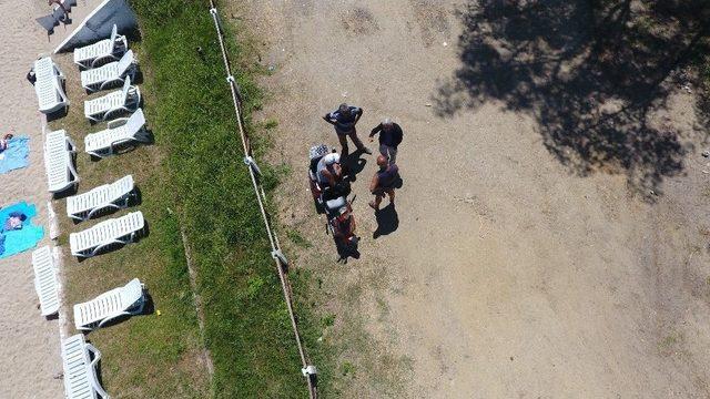 Boğulma Tehlikesi Ge&ccedil;iren Kadını Vatandaşlar Kurtardı 1