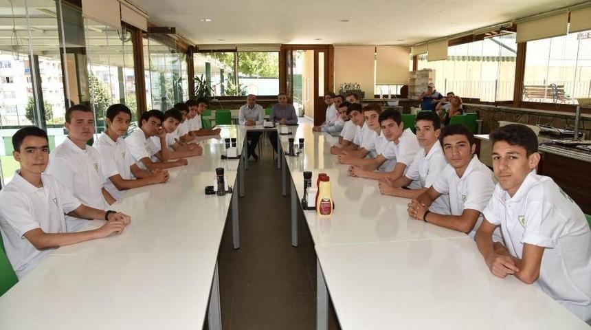 Manisa Bbsk&rsquo;lı Y&ouml;neticiler Potanın Yıldızları İle Buluştu