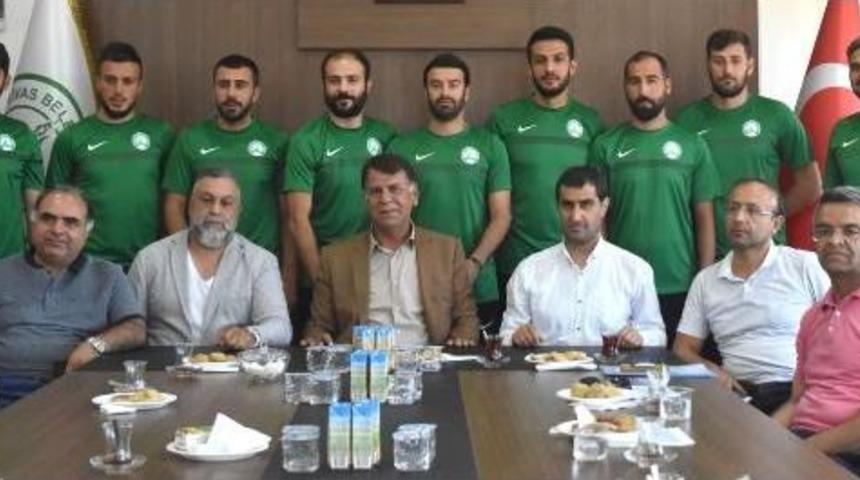 Sivas Belediyespor'da 10 Imza