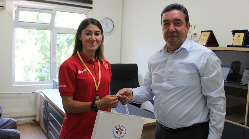 Buse Ayg&uuml;n Balkan Şampiyonu