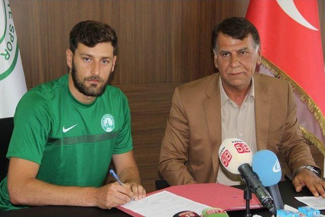 Sivas Belediyespor 10 Futbolcuyla Sözleşme İmzaladı