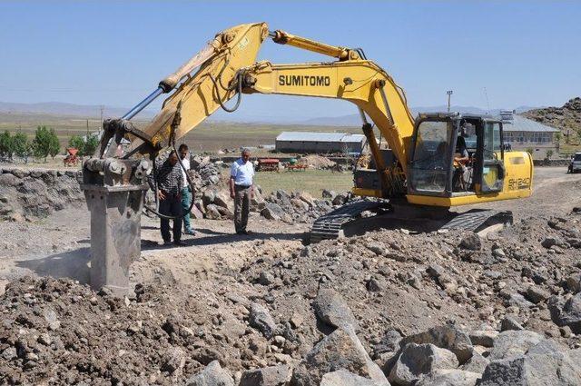 Elmakaya Beldesinde Hummalı Çalışma