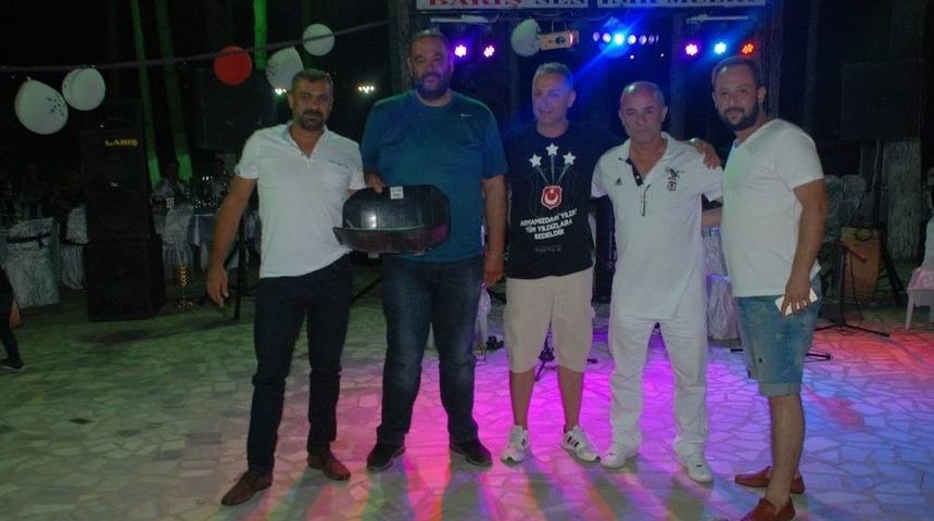 Bayrami&ccedil;li Beşiktaşlılar Şampiyonluğu Kutladı