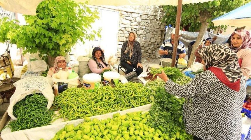Civar Şehirler De Sivrihisar Halk Pazarından Alışveriş Yapıyor