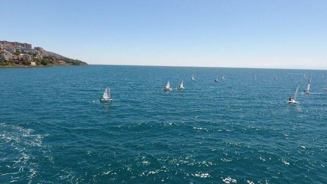 Sinop’ta 15 Temmuz Yelken Yarışları