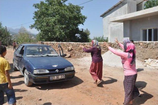 Kadınlar, Yapılmasını Istedikleri Yolu Kapatıp Eylem Yaptı