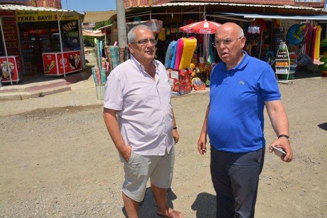 Başkan Eşkinat Yeni A&ccedil;ılan İş Yerlerinin Ruhsatlarını Bizzat Teslim Etti 2