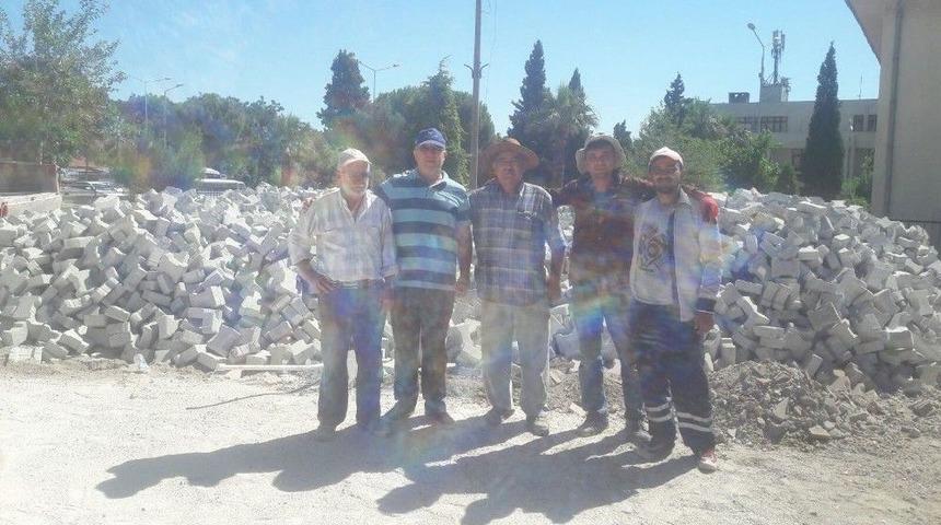 Kırkağa&ccedil;&rsquo;a 500 Metrekarelik Kilit Parke Taşı