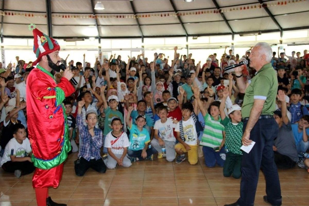 Yaz Kur&rsquo;an Kursu &Ouml;ğrencileri, 15 Temmuz Şehitlerini Andı