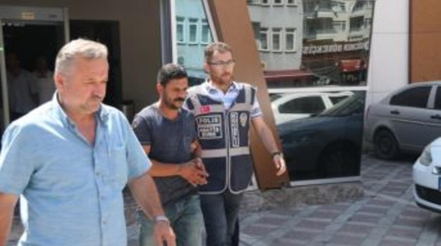 Tartıştığı Komşusunun Oğlunu Vurdu