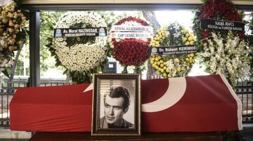 Fikret Hakan Son Yolculuğuna Uğurlandı