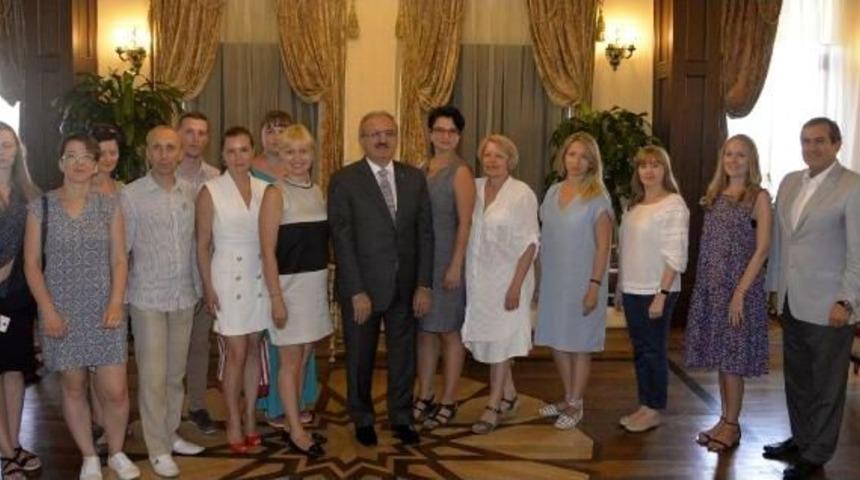 Antalya'ya 750 Bin Ukraynalı Turist Bekleniyor