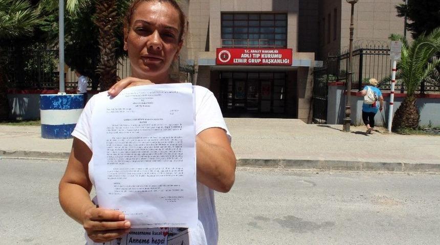 Biri Hamile &Uuml;&ccedil; Kadını Park Y&uuml;z&uuml;nden Sokak Ortasında D&ouml;vd&uuml;ler