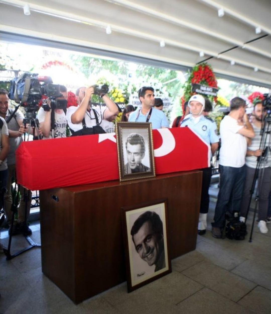 Yeşil&ccedil;am&rsquo;ın Efsanesi Son Yolculuğuna Uğurlandı