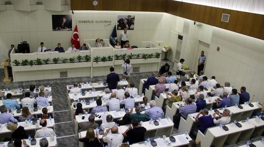 İzmir&rsquo;de 15 Temmuz Akşamı Ulaşım &Uuml;cretsiz Olacak