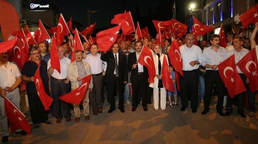 Uşak&rsquo;ta 15 Temmuz Demokrasi Ve Milli Birlik G&uuml;n&uuml; Etkinlikleri