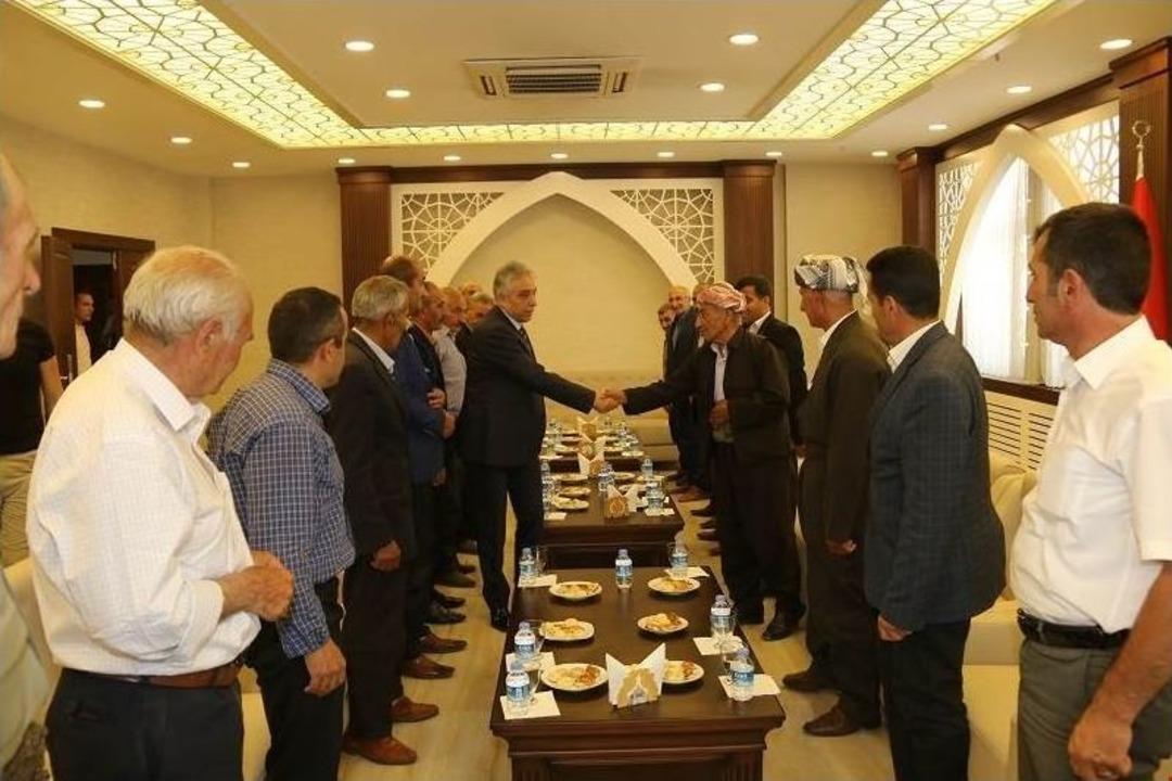 Aşiret Mensuplarından Vali Toprak&rsquo;a Ziyaret