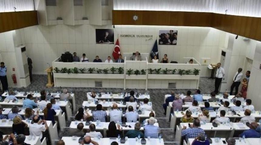 İzmir'de 15 Temmuz Etkinliklerine Katılacaklara Ulaşım Ücretsiz