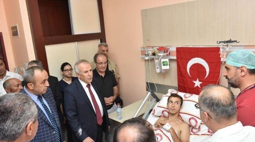 Vali Ata, Saldırıda Yaralanan Polisi Ziyaret Etti