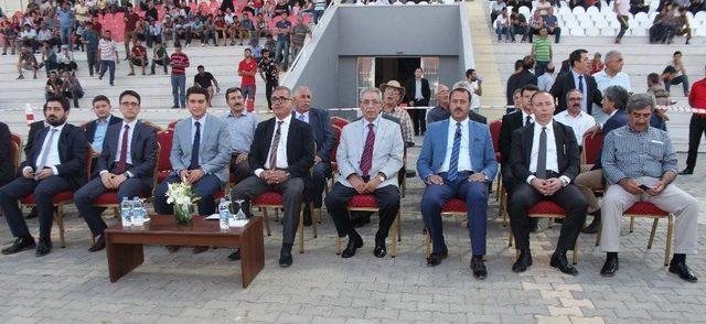 Elazığ’da Gece At Yarışları Başladı