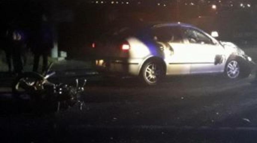 Otomobil Ile Motosiklet &Ccedil;arpıştı: 1 &Ouml;l&uuml;